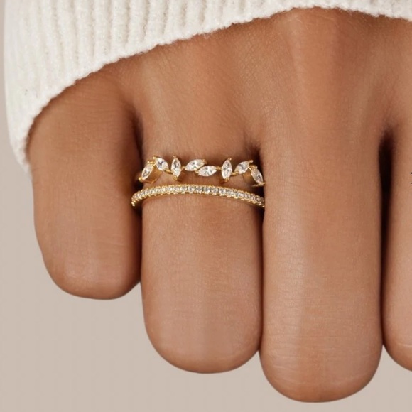 Double Layer Gold Crystal Floral Ring - Picture 3 of 6